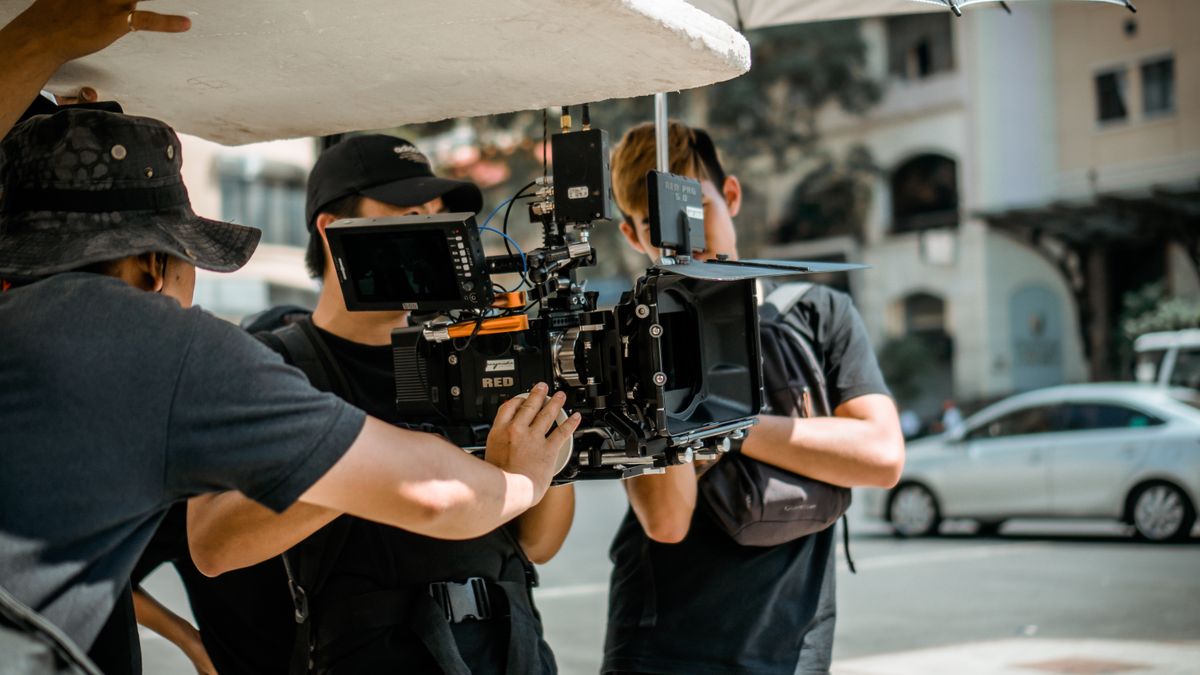 Why Streaming Platforms Need Real Voice Over Services