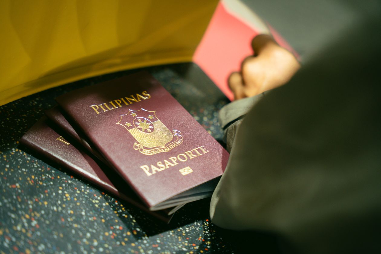 How Certified Translation Services Handle Tagalog Documents