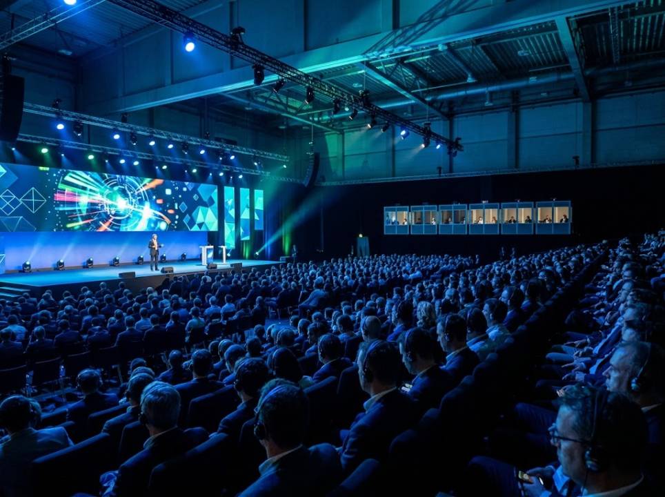 How Global Tech Conferences Reach Multilingual Audiences