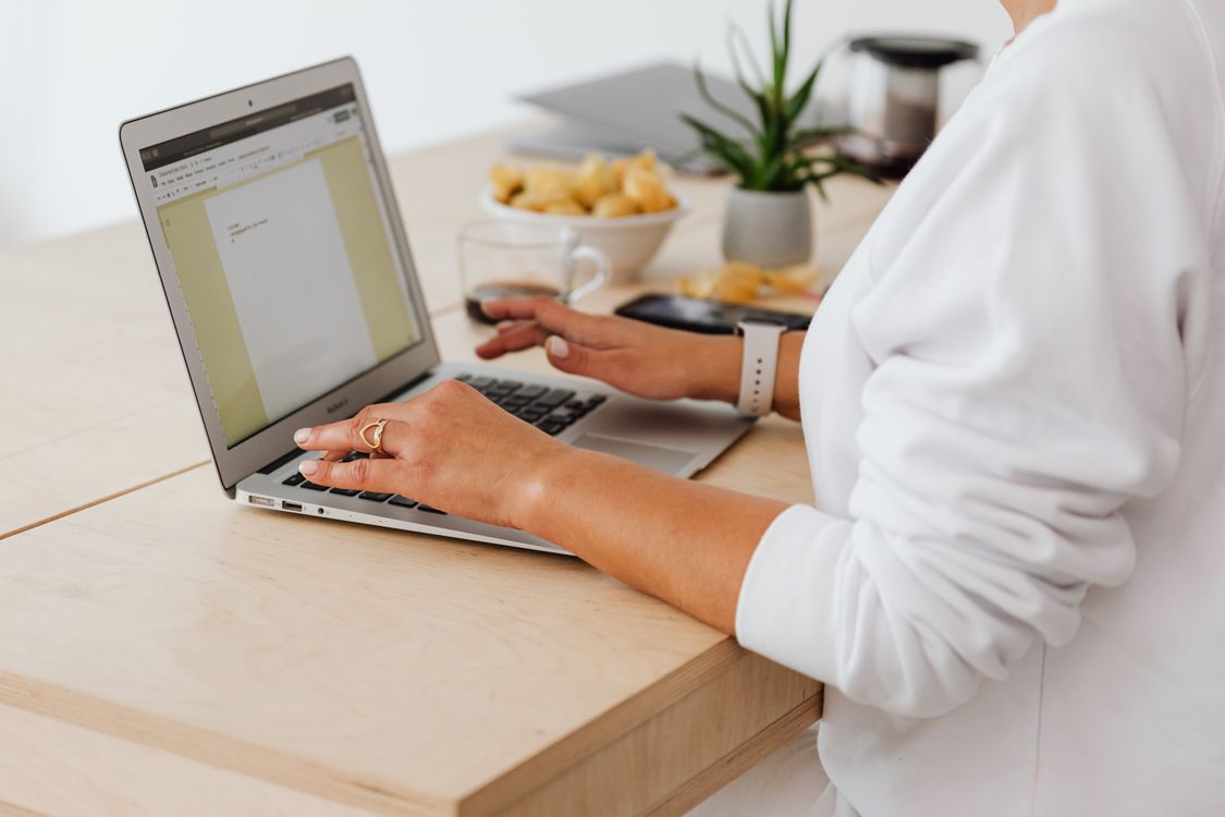 Scrivere A Clienti Esteri Con Strumenti Online