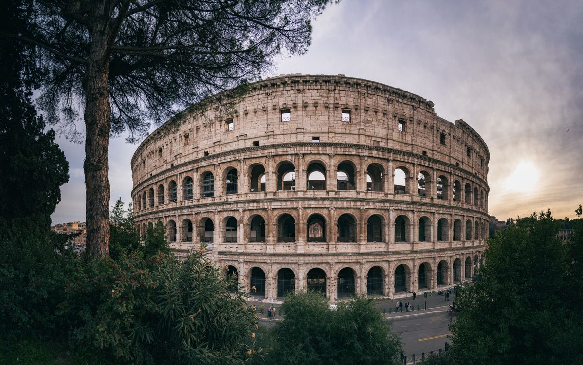Accogliere Turisti Arabi A Roma Con Testi Chiari