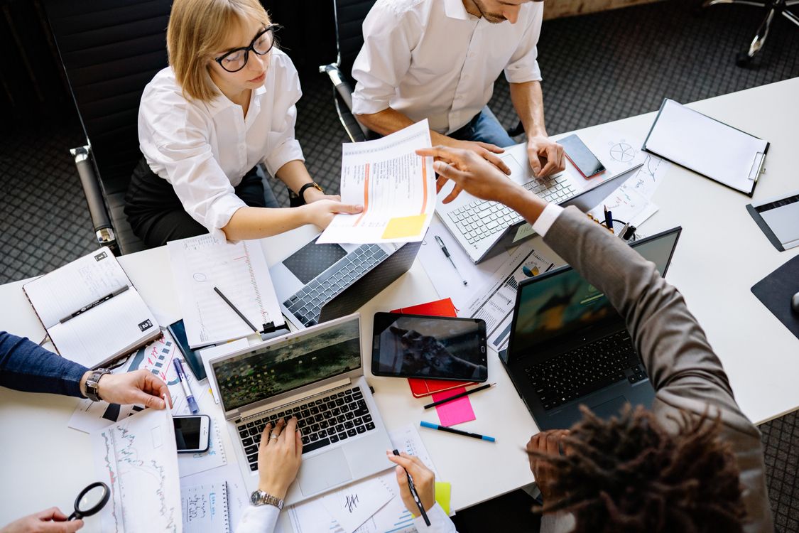 Strumenti e Partner per Progetti Multilingue Efficaci