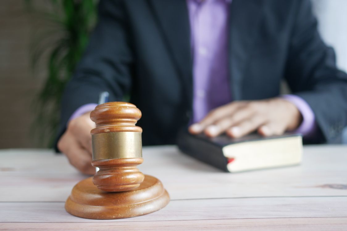 How Law Firms Handle Multilingual Contracts With Confidence
