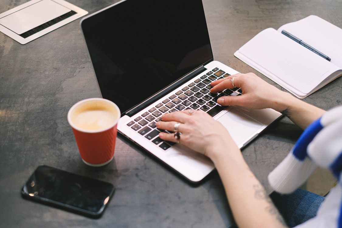 Billing Tips for Freelance Linguists Working With Spain