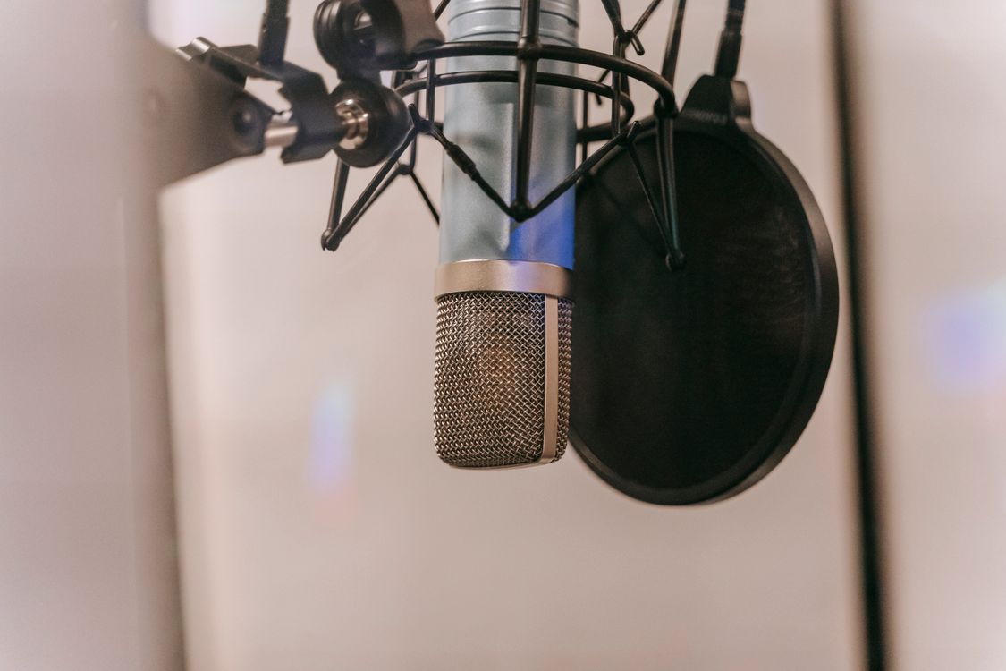 Transcribing Multilingual Interviews Without Errors