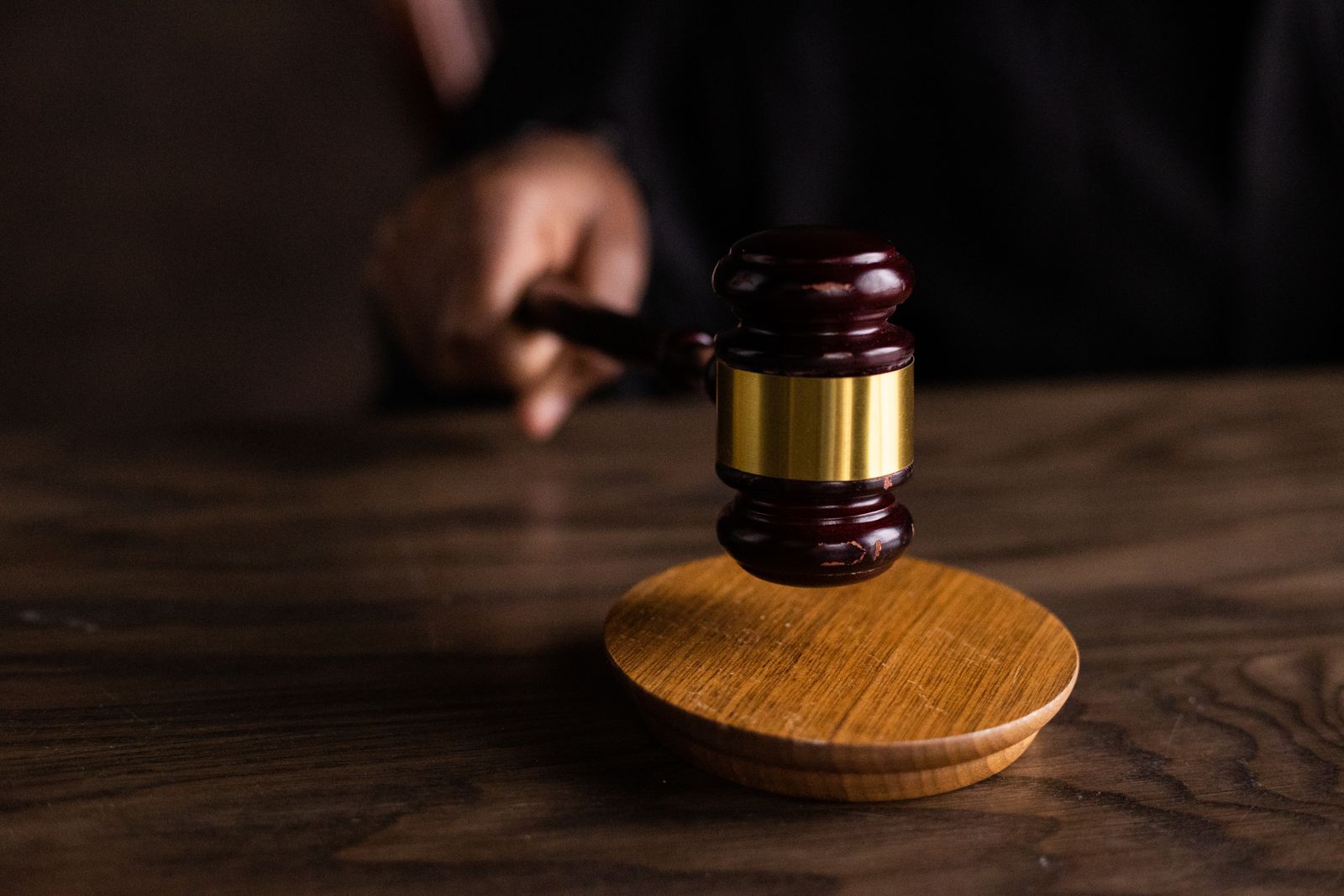 Despachos De Abogados Y Clientes De Otros Países