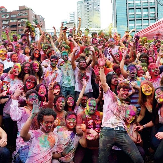 Colors and Celebrations: Exploring the Vibrant Festivals of Indian Culture