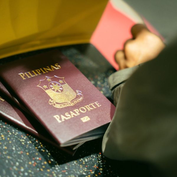 How Certified Translation Services Handle Tagalog Documents