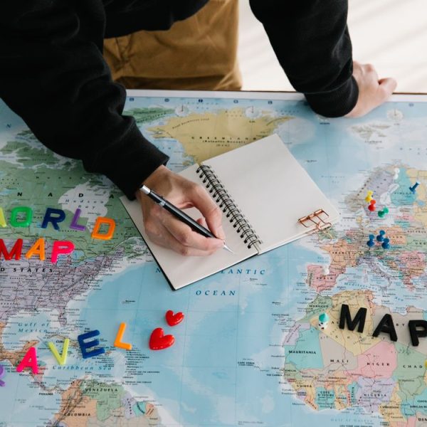Choosing an Agency for Rare Language Pairs