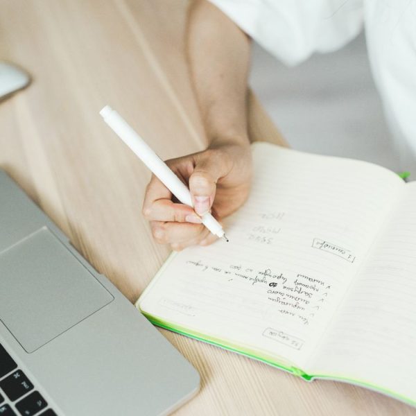 How Editors Get Paid Fast Without the Paperwork Stress