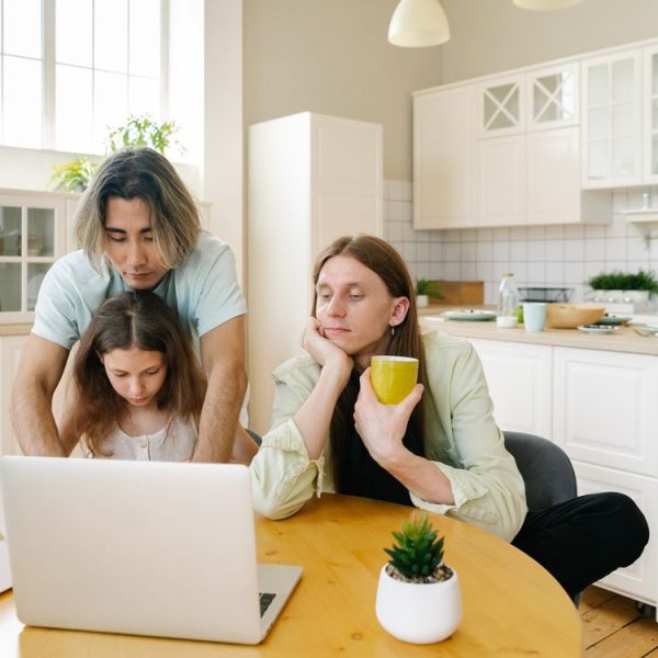 Gestire le Pratiche Estere Comodamente da Casa