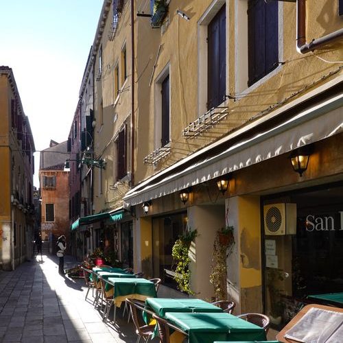 Servizi di Traduzione in Italiano per Aziende Estere