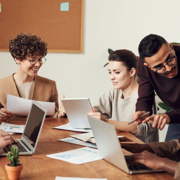 Reuniones Con Equipos Distribuidos En Varios Idiomas