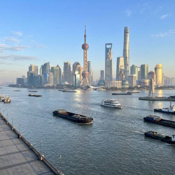 Reading China News in English and Spotting What Gets Lost