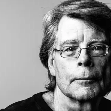 STEPHEN KING is a 'New York Times'-bestselling horror and fantasy novelist